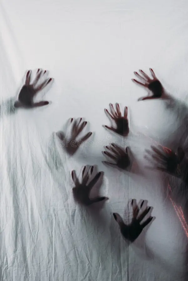 silhuetas-assustadores-obscuras-do-ser-humano-120902202