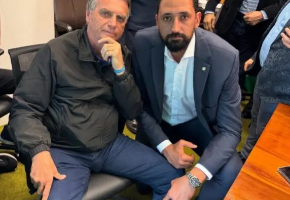 bolsonaro-tornozeleira