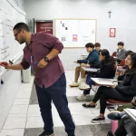 NÚMERO DE PROFESSORES TEMPORÁRIOS NO BRASIL É MAIOR QUE NA OCDE