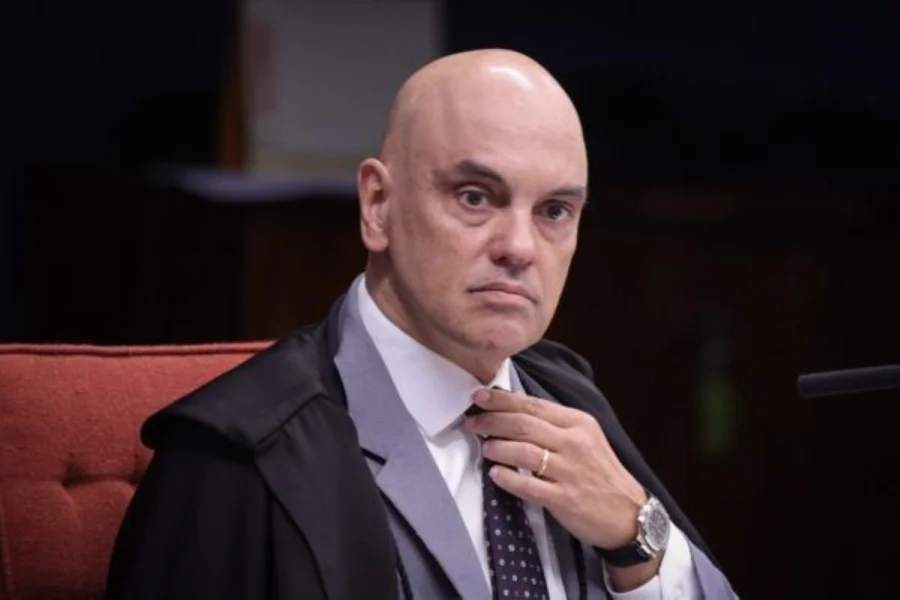 moraes-25