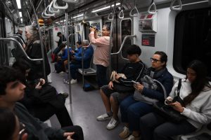 AFP__20251027__82766N4__v1__HighRes__ArgentinaTransportDailylife-1536x1025