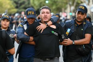 AFP__20260211__974Y4C2__v1__MidRes__ArgentinaLaborReformProtest-1