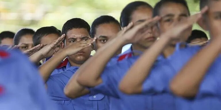 escolas-civico-militares-marcelo-camargo-abr-768x384