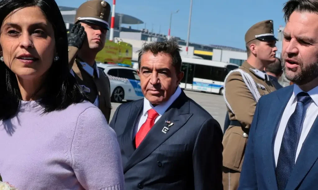 2026-04-10t211511z_2122188108_rc29kkawhzzf_rtrmadp_3_hungary-usa-vance