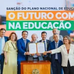 PLANO NACIONAL DA EDUCAÇÃO SANCIONADO POR LULA PREVÊ 10% DO PIB PARA A EDUCAÇÃO