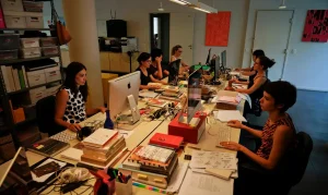 escritorio_editora_ubu_credito_victor_caiano