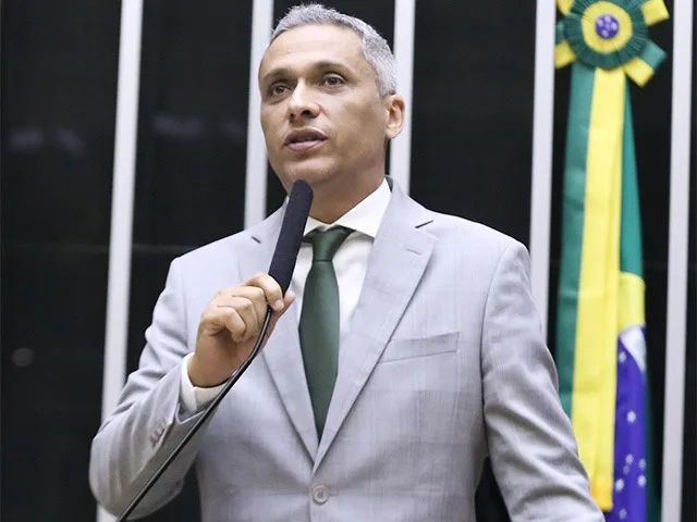 gustavo-gayer