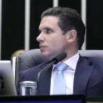 POLÍCIA FEDERAL INVESTIGA CONTRABANDO EM AVIÃO DE EMPRESÁRIO QUE TRANSPORTAVA HUGO MOTTA E CIRO NOGUEIRA