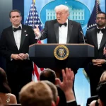 HOMEM ATIROU DURANTE JANTAR DE TRUMP COM CORRESPONDENTES EM WASHINGTON