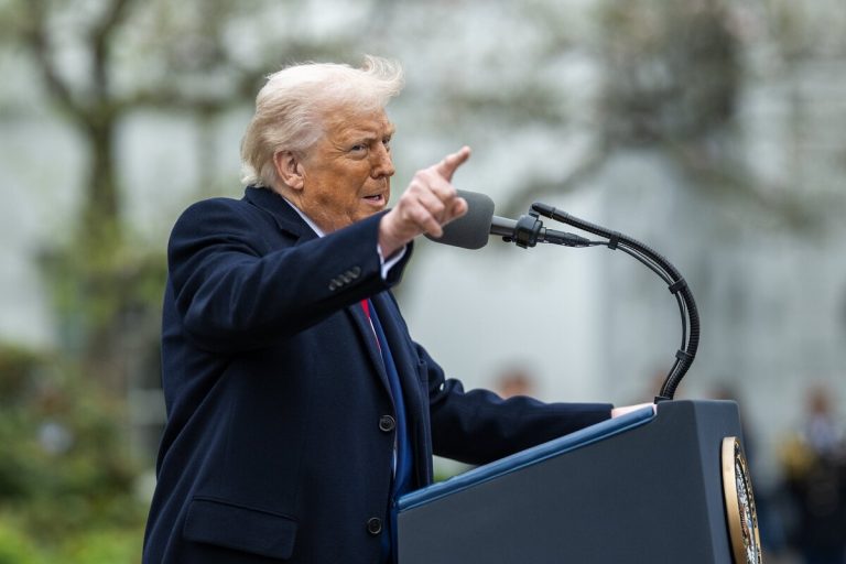 trump-tarifaco-casa-branca-flickr-768x512