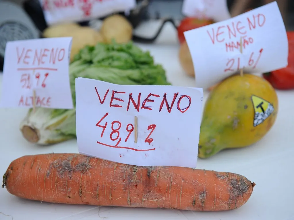 939345-agrotoxico_
