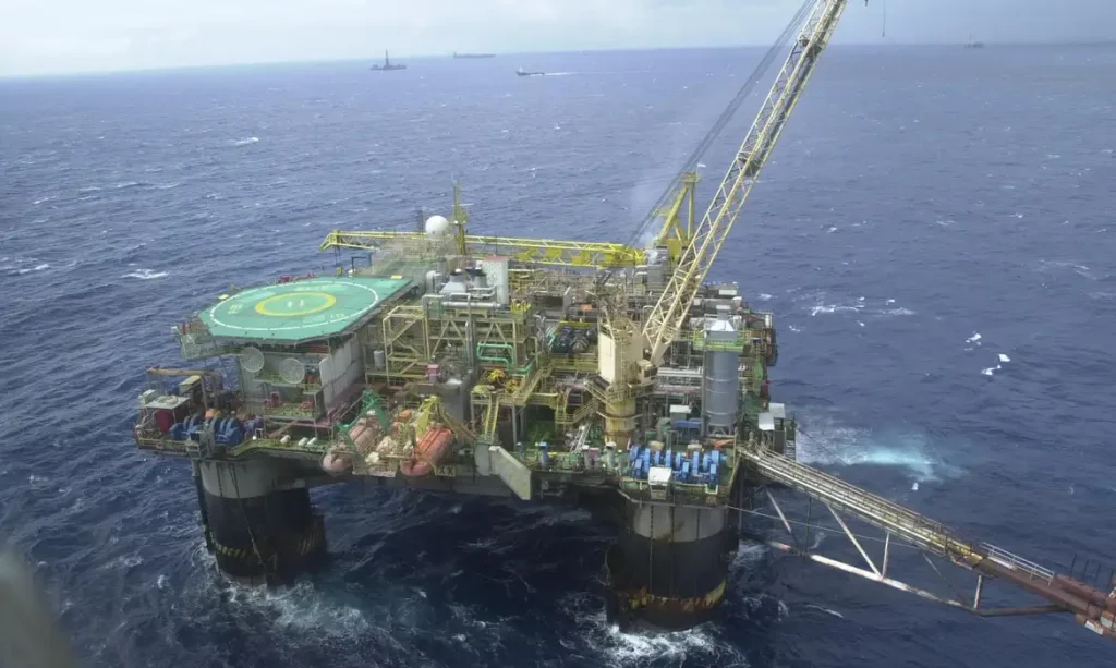plataforma_de_petroleo_1