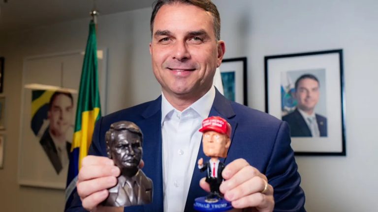 Flavio-Bolsonaro-e-Trump-Reproducao-X-768x432