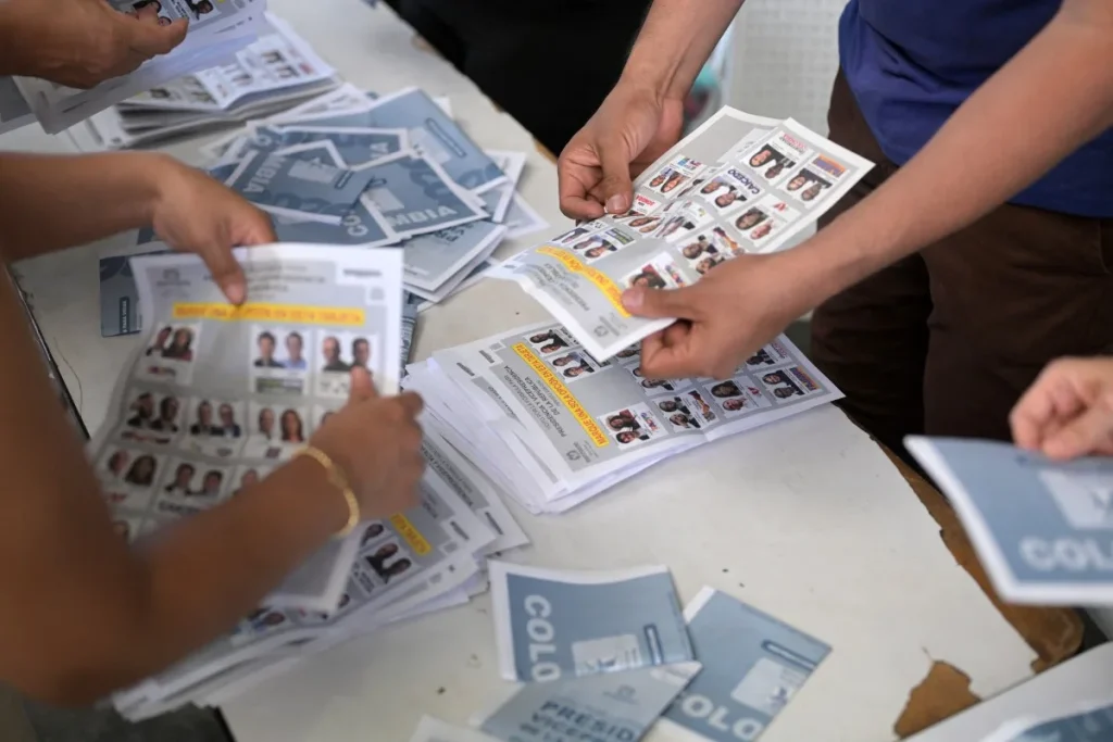 afp20260531b4kb8ruv1midrescolombiaelectionvote-289bf18f