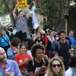 “AO INVADIRAM ESCOLA, PMs AFRONTARAM A LEI, A FUNÇÃO POLICIAL, AS FAMÍLIAS E O ESTADO”, AFIRMOU PROFESSOR DA USP, DANIEL CARA
