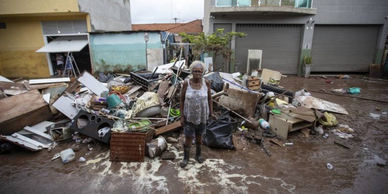 tragedia-anunciada-e-repetida-as-enchentes-e-o-governo-de-sp-de-observador1-enchente-metro-jornal-768x384