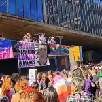 MULHERES E BISSEXUAIS FIZERAM CAMINHADA EM SÃO PAULO CONTRA VIOLÊNCIA