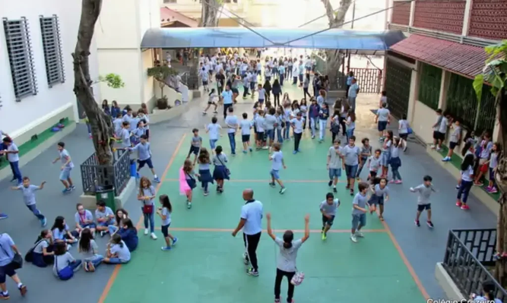 centro-patio-colegio-cruzeiro