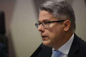 imagem-principal-gonet-envia-caso-de-alessandro-vieira-a-procuradoria-eleitoral-apos-acao-de-gilmar-177620935369decdc906800_1776209353_3x2_rt-1536x1024