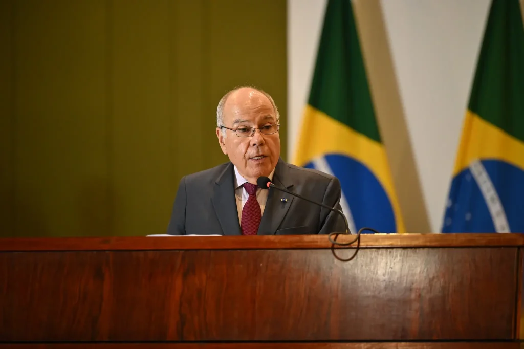 imagem-principal-mauro-vieira-chama-falas-de-milei-de-inaceitaveis-e-cobra-explicacoes-55240312176-f4669e7bc4-k