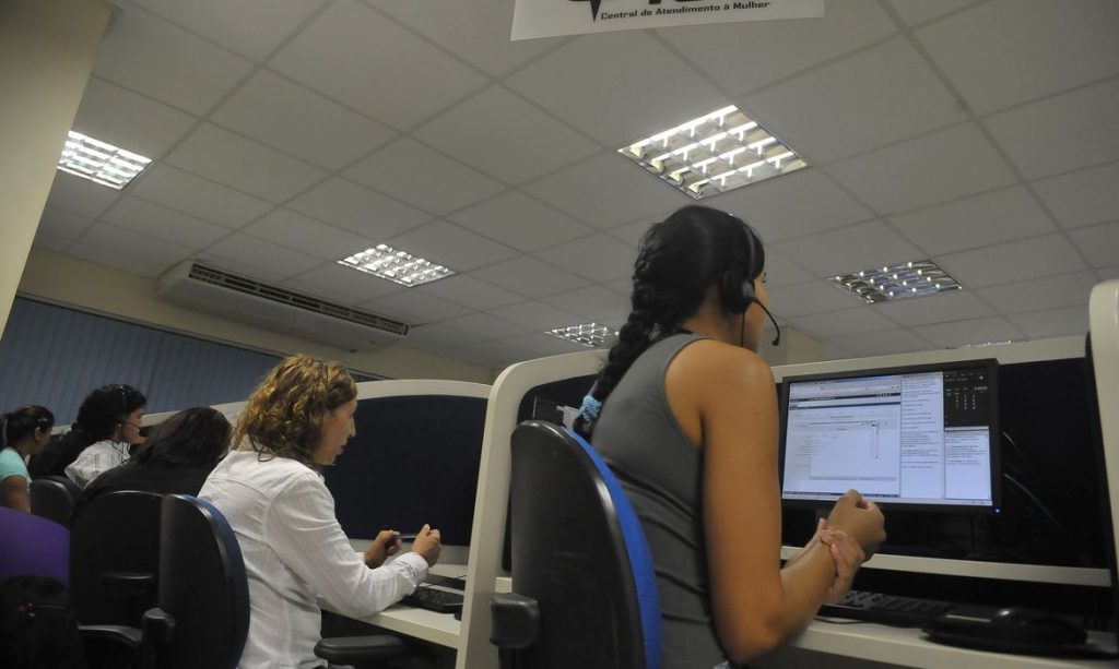 912291-agencia brasil_ligue 180_5457
