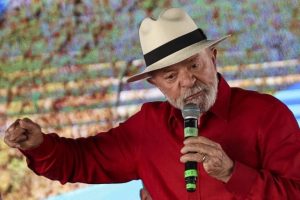 Lula-Marcelo-Camargo-abr8-768x512