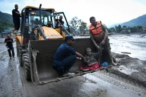 afp20260826c6kh76qv3midrestopshotnepalweatherlandslideflood-a4e375dd