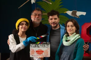 muito-prazersamantha-jones-jorge-furtado-daniel-de-oliveira-e-luisa-arraescredito-fabio-rebelo-3d264796-1536x1022