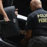 POLÍCIA FEDERAL INVESTIGA SENADOR WEVERTON ROCHA POR SUSPEITA DE DESVIOS NO INSS