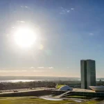 CONGRESSO VOTA NESTA SEMANA FIM DA ESCALA 6X1 E “TAXA DAS BLUSINHAS”