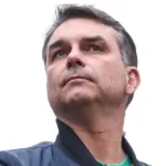 FLÁVIO RACHADÃO ESGOTOU TODOS OS SÍMBOLOS QUE USOU PARA MENTIR AOS ELEITORES: DEUS, PÁTRIA E FAMÍLIA