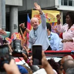 CAMINHADA HISTÓRICA COM LULA ARRASTA MULTIDÃO NA PAULISTA ÀS VÉSPERAS DO 1° TURNO, MAIS DE 500 MIL (VÍDEO)