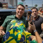 FLÁVIO BOLSONARO GASTOU R$ 8 MILHÕES PARA IMPULSIONAR POST DURANTE CRISE SOBRE NOSSA SENHORA APARECIDA