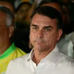 A FUGA DE FLÁVIO DECRETA O FIM DO BOLSONARISMO NO BRASIL
