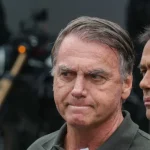 APÓS DERROTA E FUGA DE FLÁVIO, JAIR BOLSONARO VOLTA A TER CRISES DE SOLUÇO E TAQUICARDIA