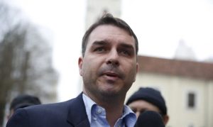 flavio-bolsonaro-tania-Rego-abr-768x459
