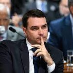 CHEFE JURÍDICO DE FLÁVIO BOLSONARO ATUOU COM IRMÃ E AMIGO DE NUNES MARQUES