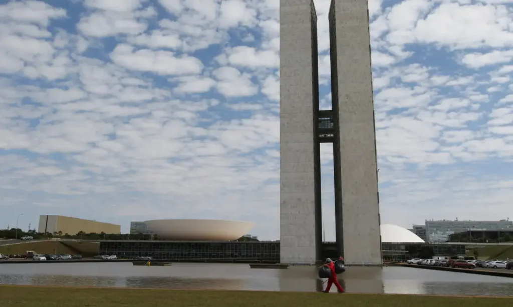 palacio_do_congresso_nacional_250620213593