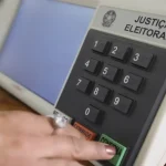 QUEM ESTÁ CERTO? ATLAS NÃO CAPTA “ONDA FLÁVIO BOLSONARO” DE DATAFOLHA E QUAEST